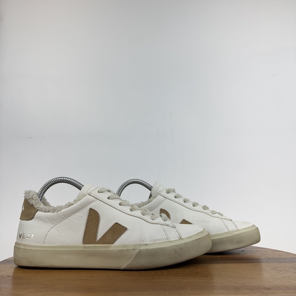 Womens Veja Campo White Leather Faux Fur Low Casual Sneakers Shoes Size 9 M GUC